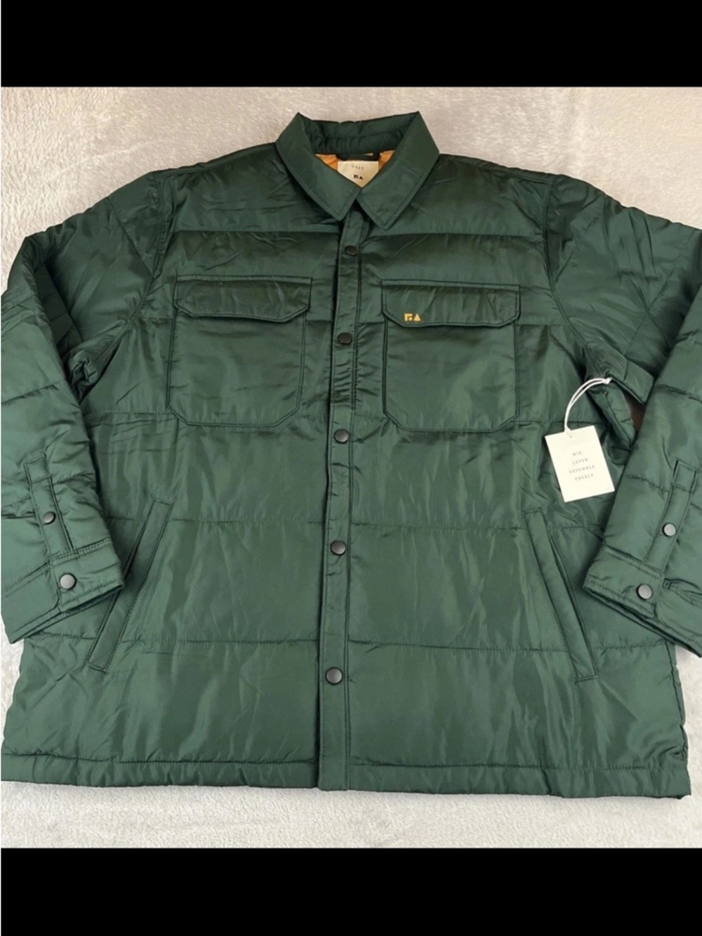 Free Assembly Mens green long sleeve button up puffer jacket size XL